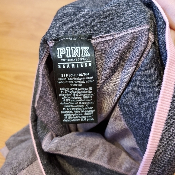 𝅺PINK Victoria Secret seamless workout leggings - Picture 5 of 5